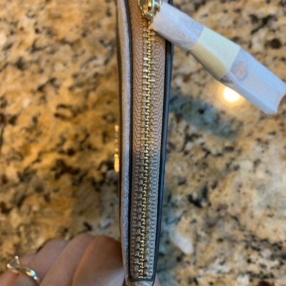 Coach ID case, NWT - Picture 6 of 7